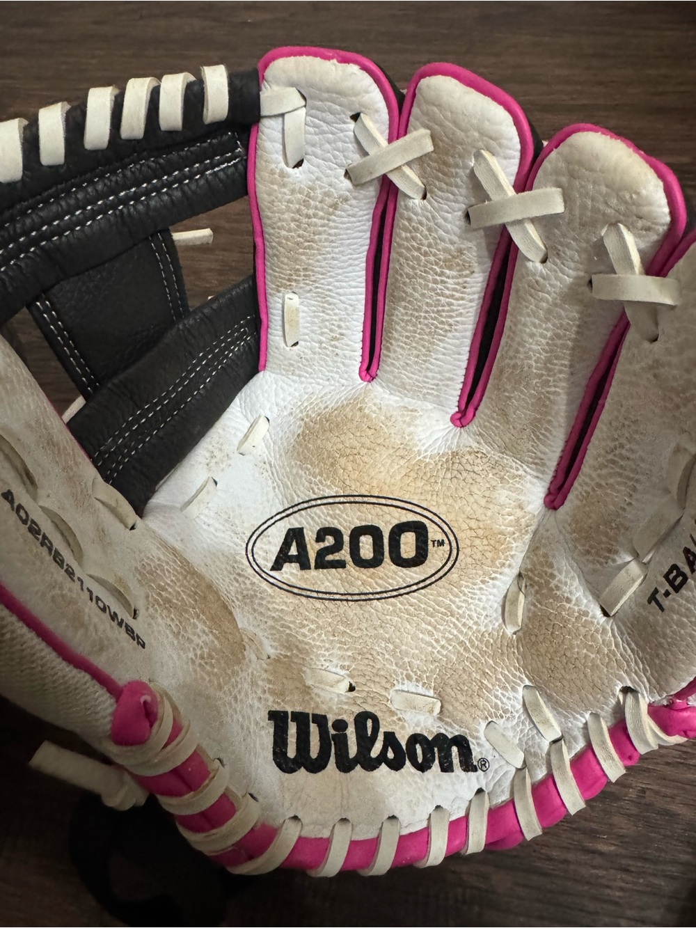 Easton Pink Softball TBall Helmet, Bat, Glove & Backpack Set - Picture 3 of 15